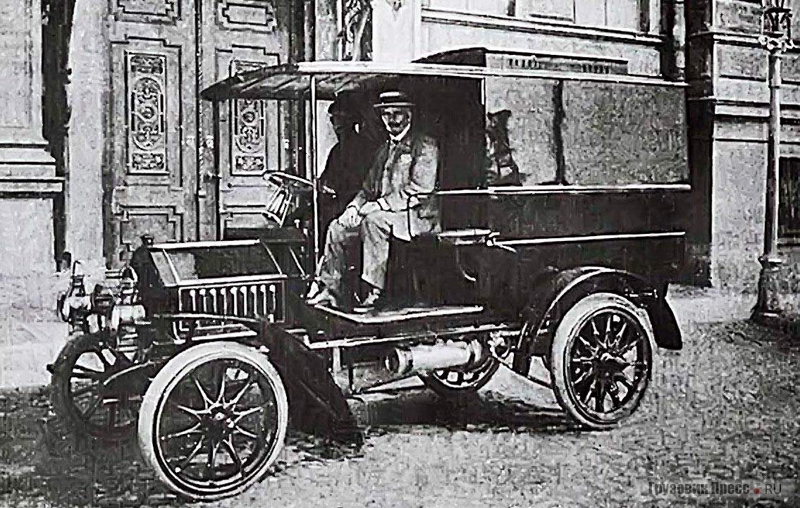 Один из первых автозаков в мире – фургон «Лесснер» отечественного производства для Тюремного ведомства. Санкт-Петербург, 1908 г.