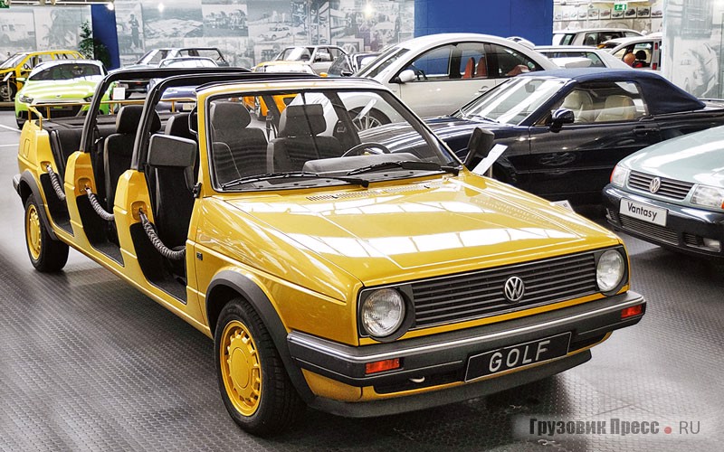 Два экскурсионных спецавтомобиля на базе «жука» и «Гольфа» представляют собой стретчи в виде удлинённых серийных машин. Третий ряд сидений и тросовая ограда, как на аттракционах. Дуги на крыше экскурсионного Golf GL Sight-Seeing Car позаимствованы у серийного Golf Cabrio 1-го поколения. Такие машины применялись для экскурсий по заводу VW в Вольфсбурге, а Volkswagen Käfer Maxi 1973 года использовался для съёмок немецкого телешоу «Место под солнцем»