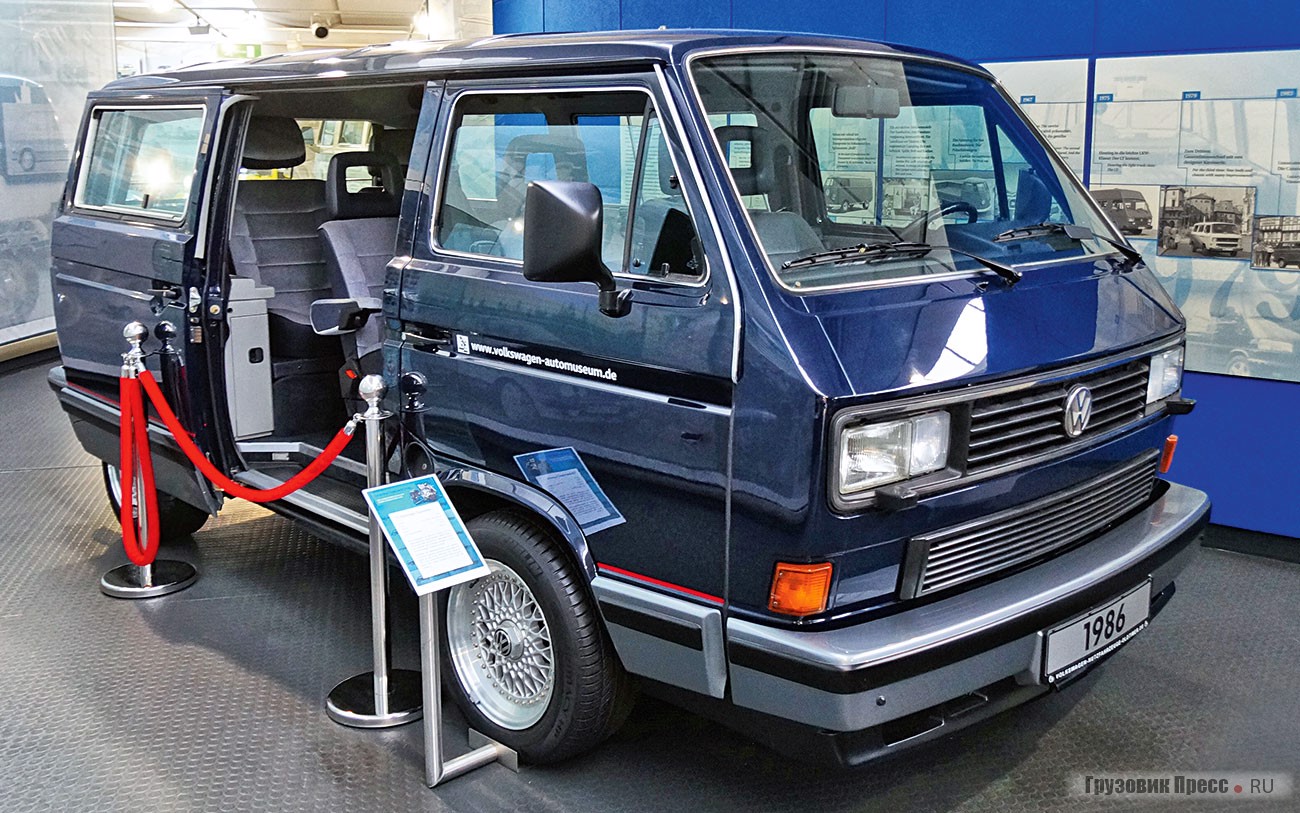 В начале 1980-х в Вольфсбурге разработали свой собственный 6-цилиндровый 132-сильный «оппозитник». На фоне появившегося спроса документацию на установку V6 получила тюнинговая компания Oettinger. Небольшая серия топовых [b]Oettinger Caravelle Carat V6 на базе Volkswagen Caravelle 255 6А2[/b] обходилась в 33 000 немецких марок и стала предтечей бизнесвэнов Multivan