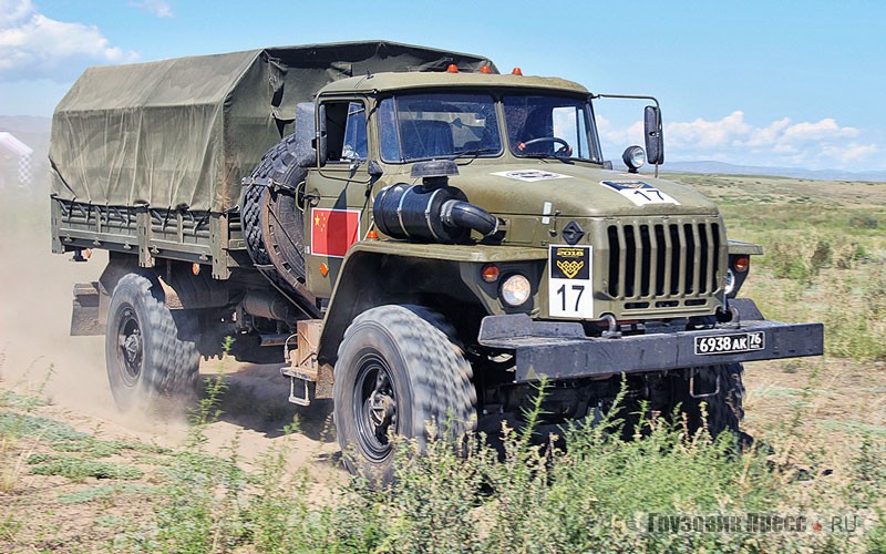 Даже китайские партнёры на «военном ралли» (проводятся в рамках «Армейских игр») соревновались на российских «Урал-43206-0011», хотя всем иностранным участникам была предоставлена возможность использовать свою технику. Колёсная формула 4х4, полная масса 11 640 кг, масса перевозимого груза 3600 кг. Двигатель дизельный ЯМЗ-236М2, номинальная мощность 180 л.с. при 2100 об/мин