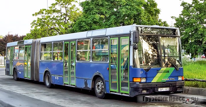 Знакомый по московским улицам [b]Ikarus 435[/b] стал первым массовым венгерским автобусом с двигателем в прицепе