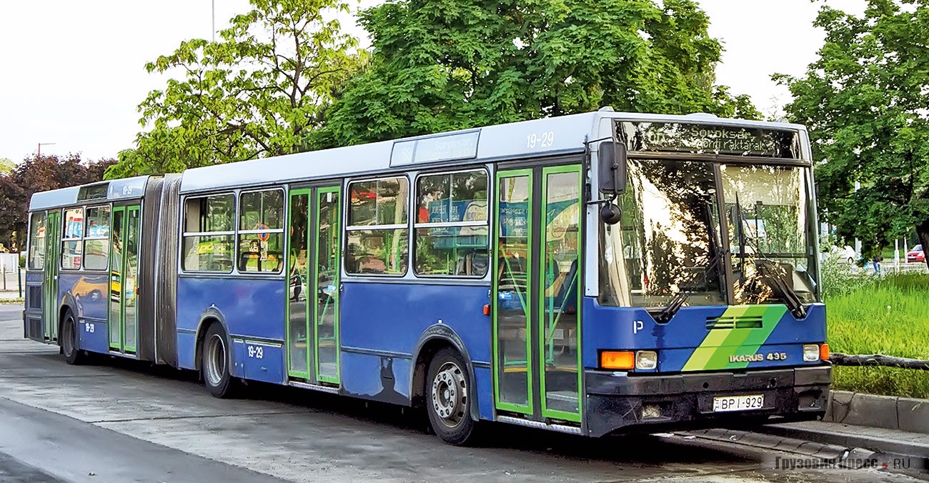 Знакомый по московским улицам [b]Ikarus 435[/b] стал первым массовым венгерским автобусом с двигателем в прицепе