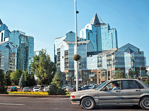 Горы, Алматы, Isuzu…
