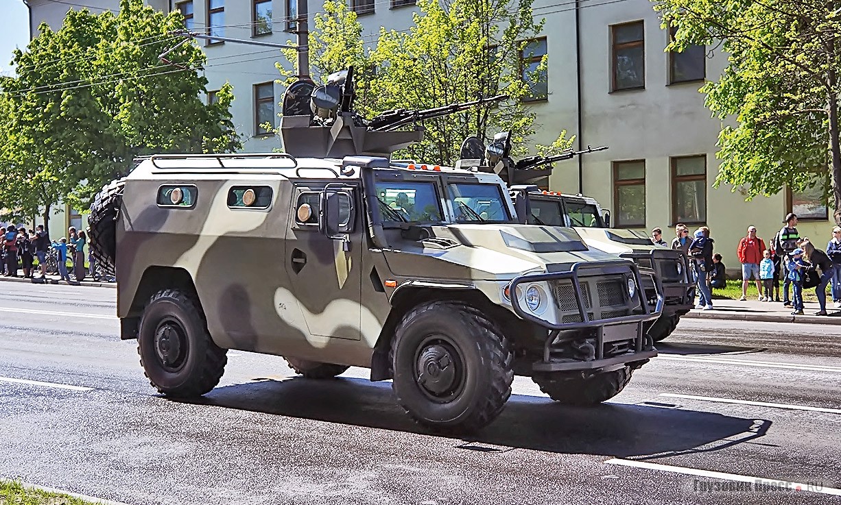 Продукция МЗКТ, [b]ВПК 233136 «Лис-БМ»[/b] – лицензионный российский «Тигр»