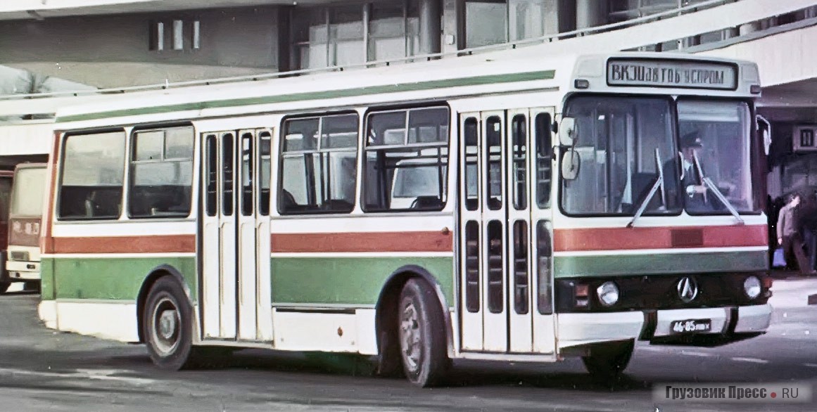 Автобус [b]ЛАЗ-4202[/b], 1978 г.