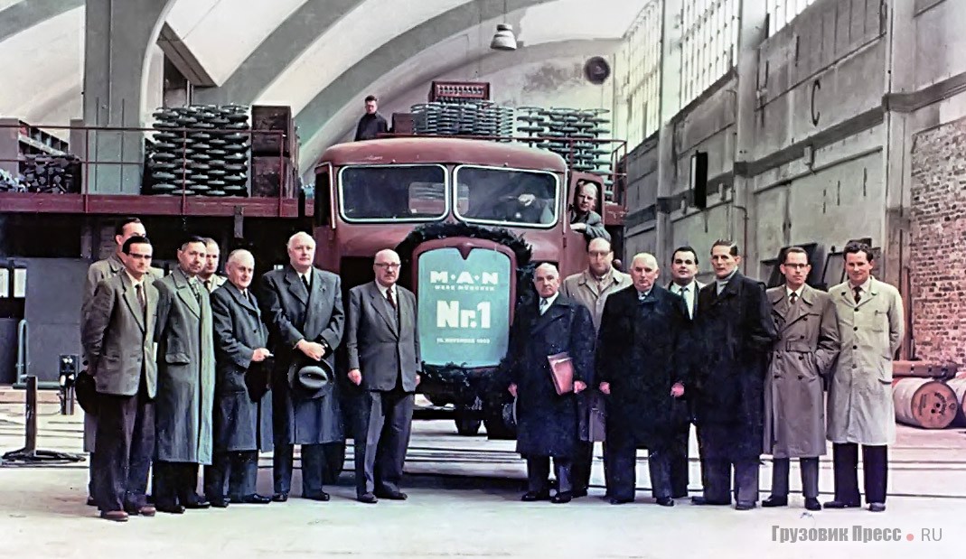 Переезд автомобильного, автобусного и тракторного завода MAN из Нюрнберга в новые корпуса в Мюнхене. Первым мюнхенский конвейер покинул пятитонник [b]MAN 515 L1[/b], 15 ноября 1955 г.