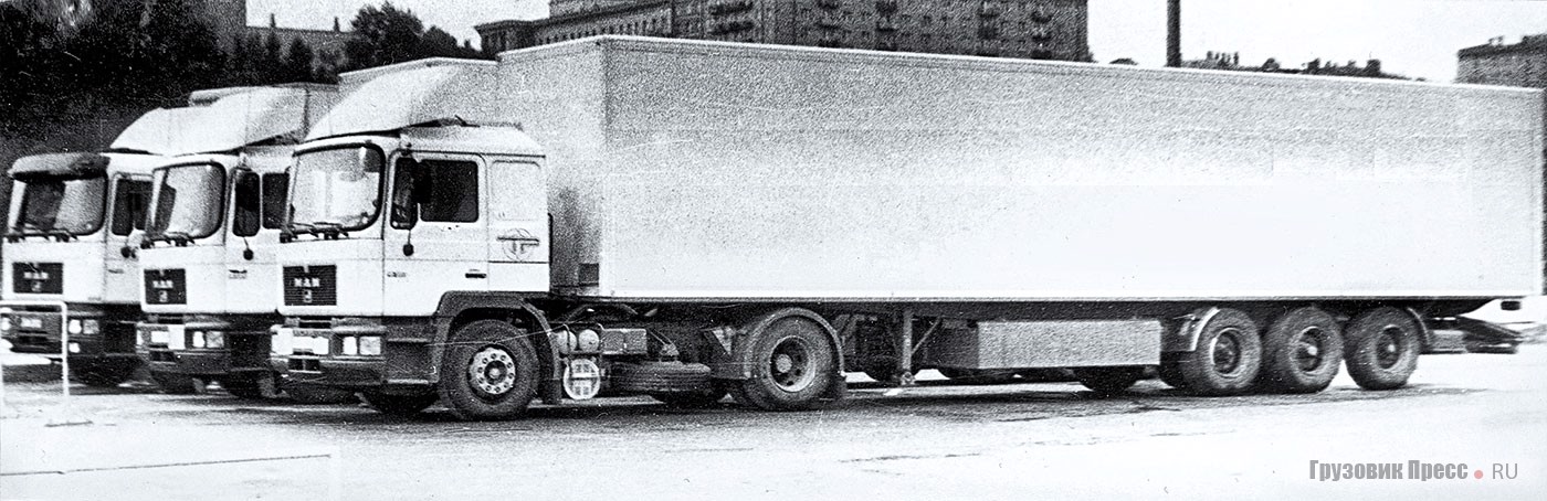 Автопоезда [b]MAN 19.322 F[/b] германского перевозчика Thiel & Partner в Москве, 1992 г.