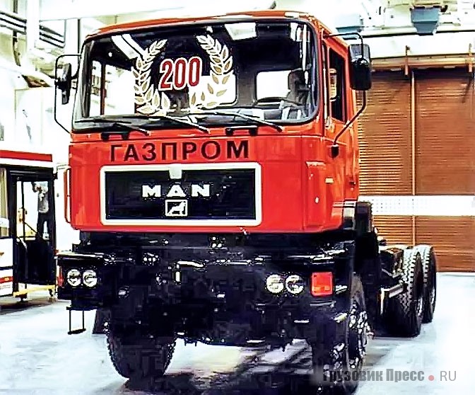 200 полноприводных шасси MAN 36.330 DFAK с двигателем Deutz BF8 L513 были разработаны и построены на заводе ÖAF в Вене и оснащены самосвальными кузовами немецкой фирмы Meiller по заказу ОАО «Газпром», 1994 г.