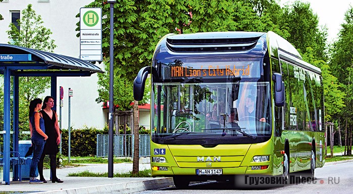 Серийный городской автобус [b]MAN Lion’s City Hybrid[/b] с дизельным двигателем, электрогенератором и двумя электромоторами, 2010 г.