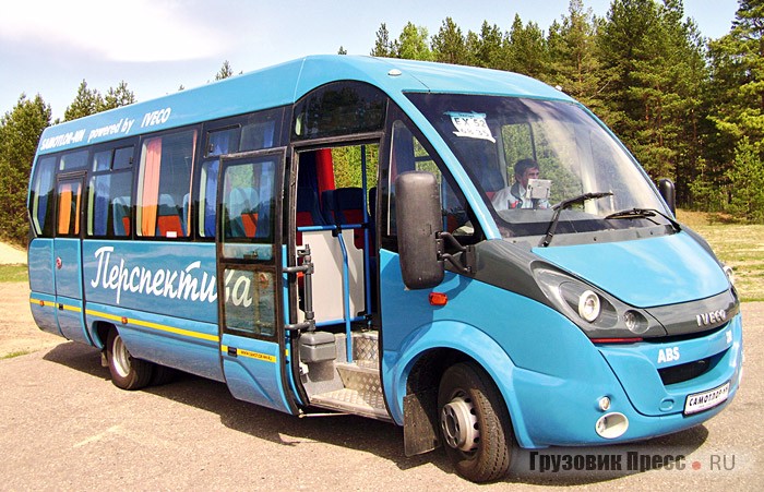 Один из первых образцов «каркасного» автобуса на нижегородской земле – «САМОТЛОР Перспектива» (2008 г.), сделанный на шасси IVECO Daily 70C15 в единственном экземпляре