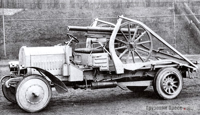 Полноприводный автомобиль Daimler Plattformwagen 28/52 PS в качестве транспортного средства для орудия Krupp 6,5-cm L/35, предназначенного для стрельбы по воздушным целям. 1908 г.