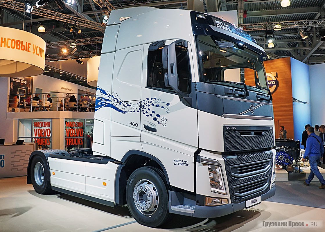 Седельный тягач Volvo FH с 460-сильным газодизельным двигателем D13C уровня Euro 5. Суммарный запас топлива: 690 л солярки и 552 л сжатого метана. Газовое оборудование, Clean Air Power заводское, равно как и гарантия