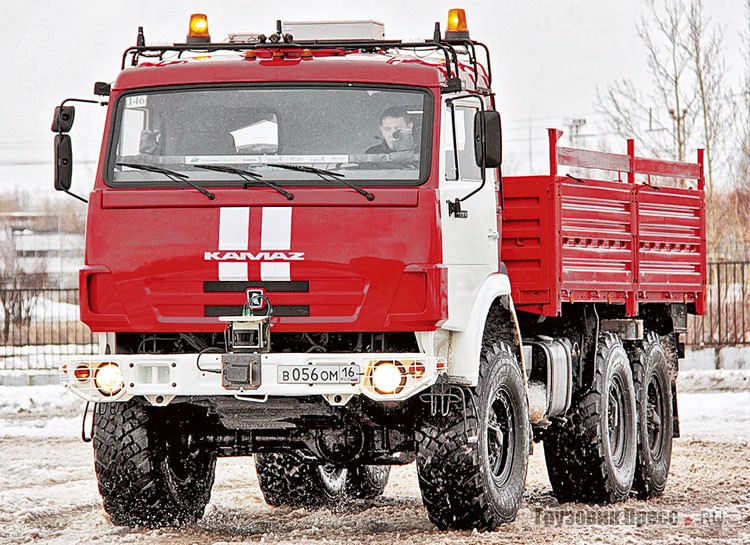 В декабре 2015-го беспилотный автомобиль КАМАЗ-5350 предстал в ином окрасе