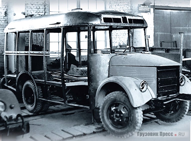 Автобус ЕАРЗ-651А с металлическим каркасом кузова