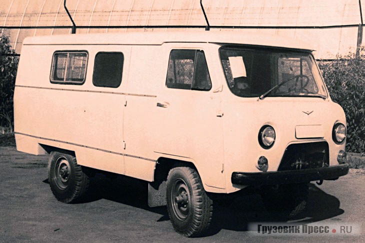 Кинопередвижка АКД-93 – последний спецавтомобиль завода на ульяновском шасси
