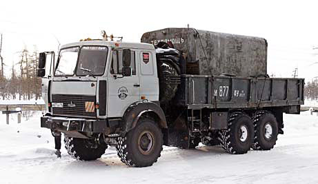 МАЗ-6317 по прозвищу «Чипс» тоже проваливался под лед, и ничего – работает