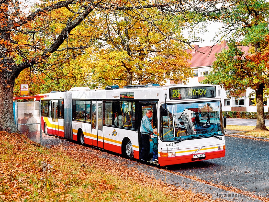 Volvo B10LA Säffle – первая модель компании с пониженным уровнем пола. 1993 год