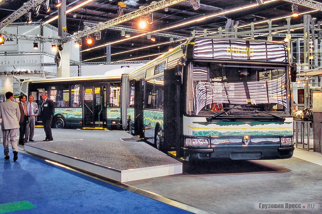 Автобус Renault Agora L на Парижской выставке Exposition UITP. 1995 г.