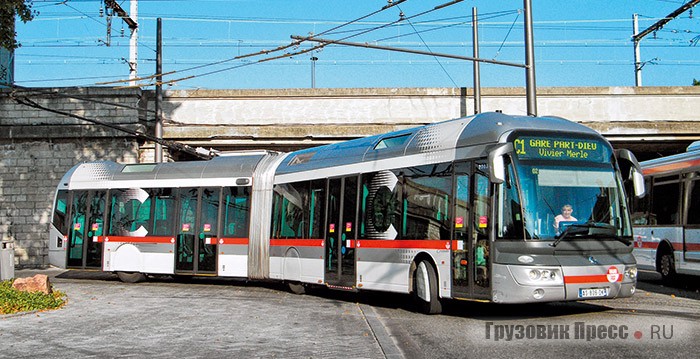    Троллейбус Irisbus Cristalis ETB18 на улицах Лиона 
