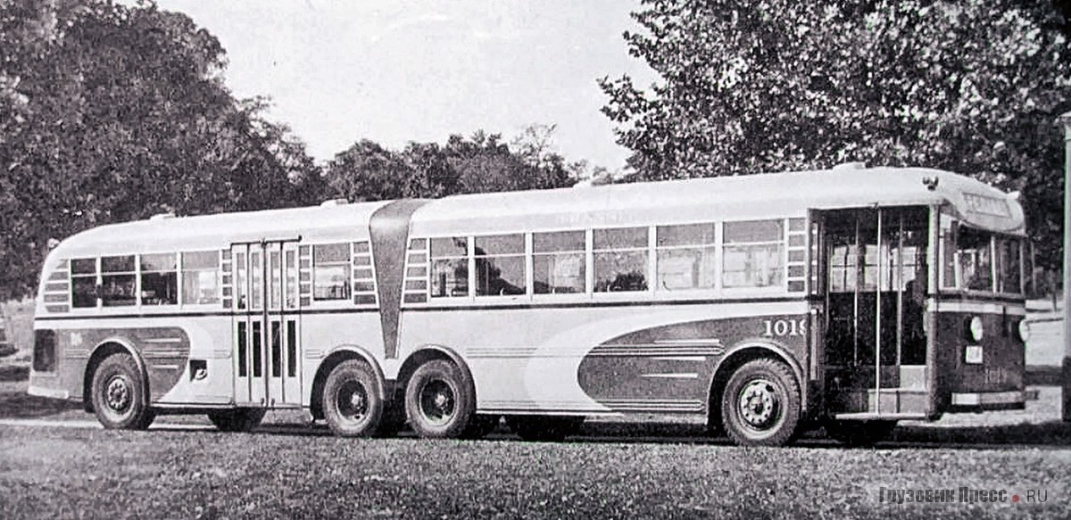 Автобус Twin Coach Model 58RDE Super Twin