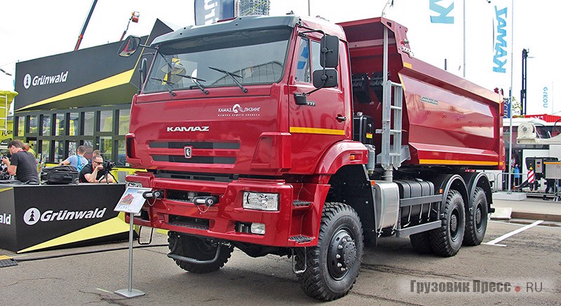 Автосамосвал 6522KZ на шасси КамАЗ-6522-26911-53 (6х6) с 16-кубовой самосвальной платформой Half-Pipe везёт до 19300 кг сыпучего груза