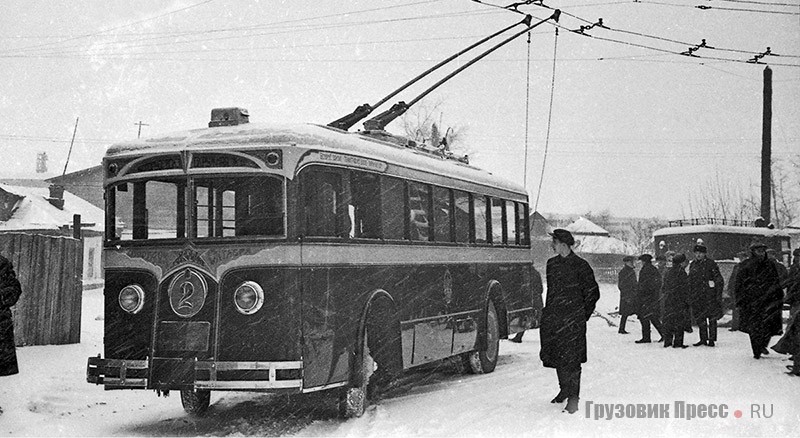 На конечной остановке «Село Всехсвятское». Начало ноября 1933 г.