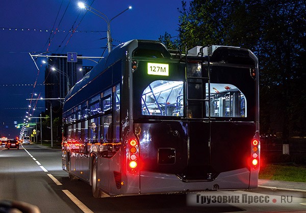 Собственный кузов УТТЗ получился очень элегантным