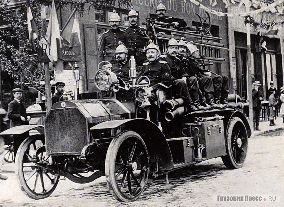 Пожарный автомобиль на шасси Berliet CAK. 1911 г.