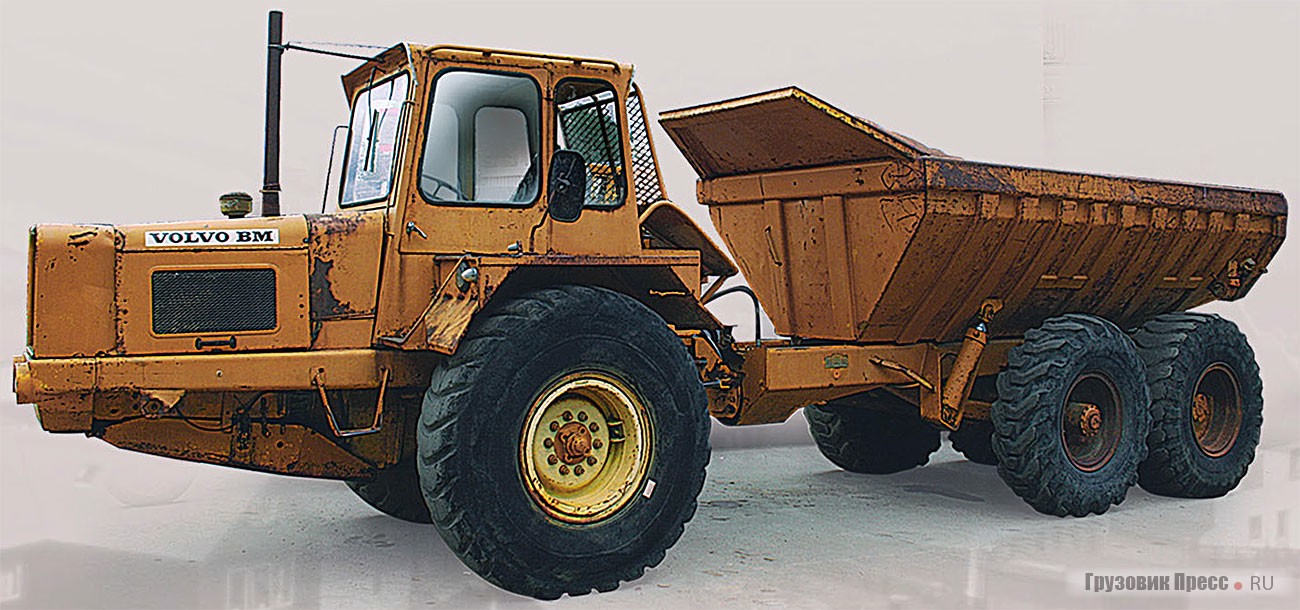Сочлененный Volvo BM DR860TL, выпущенный 30 лет назад подразделением VME Articulated Haulers AB. Успех этой модели связан с увеличившимся спросом у строительных организаций на внедорожную технику