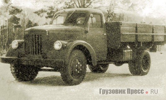 Опытный УралЗИС-353. 1954 г.