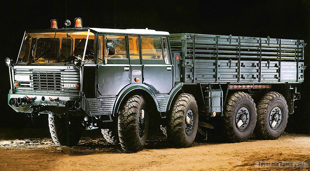 Тягач с колесной формулой 8х8 Tatra-813