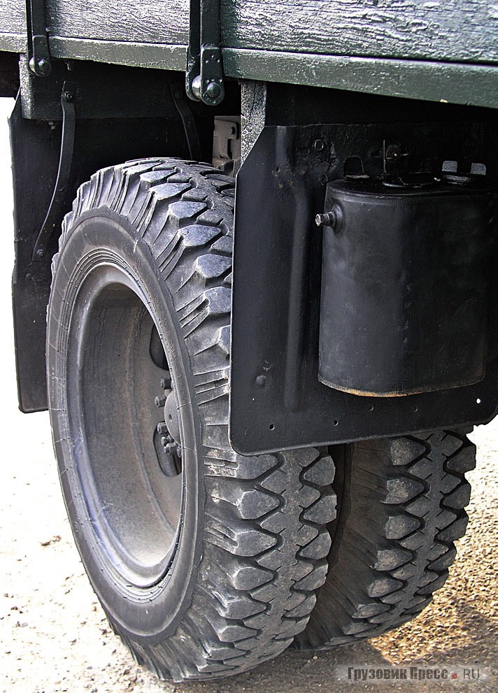 Фляга для запаса масла