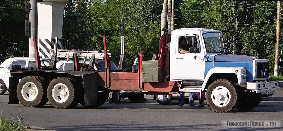 Удлиненный «газон» 6х4 сделан словно в подражание американским полстелларам