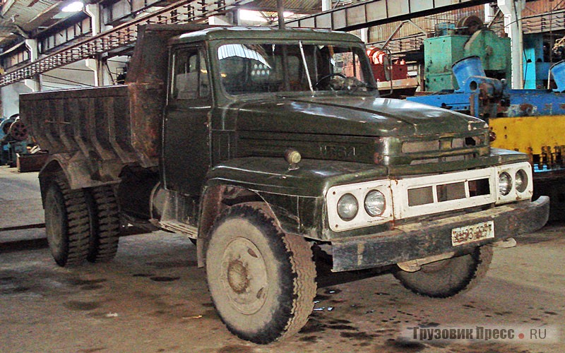 Заводской работяга на заводе в Токчхоне – 10-тонный самосвал Jaju-64 (4х2)