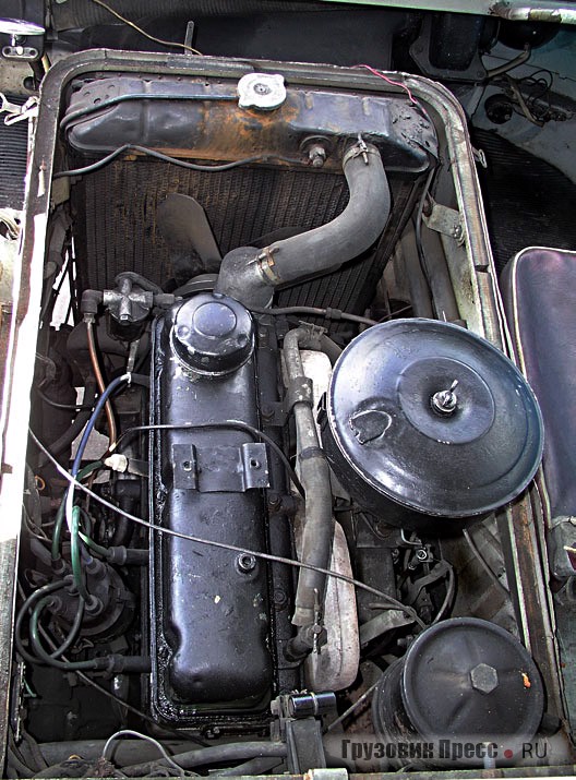 Двигатель, расположенный прямо в кабине