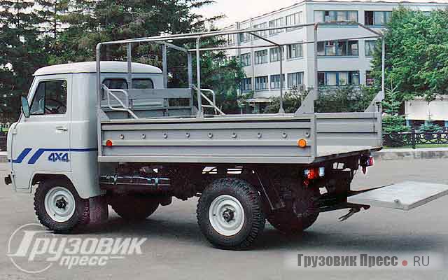 УАЗ-САЗ-29232 на шасси УАЗ-3303 1997-2001 гг.