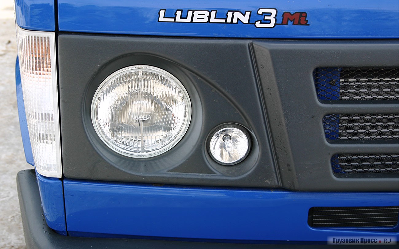 Фары напоминают тюнинговую оптику для Subaru Impreza WRX