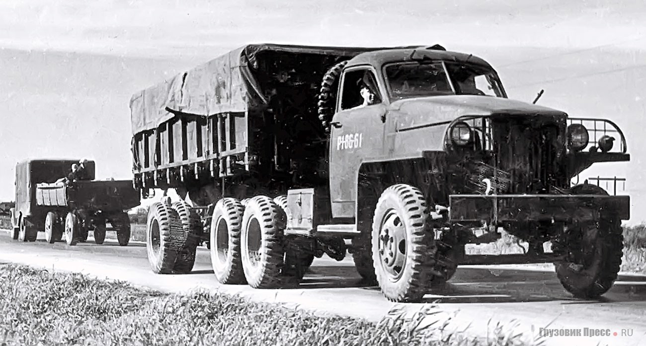 Studebaker US6x4 (U6) с полуприцепом Edwards D-11-B на испытаниях в Подмосковье в 1944 г. Фотография из альбома «Studebaker на Советско-германском фронте», коллекция Ричарда Куинна