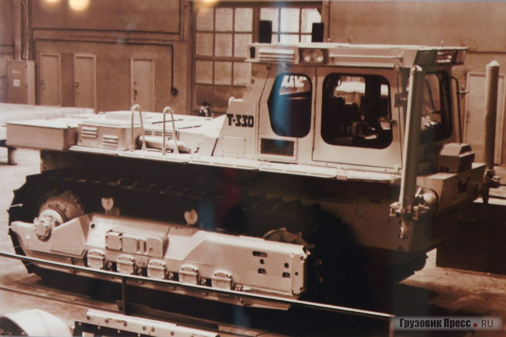 Т-330. ЧТЗ, 1975 год
