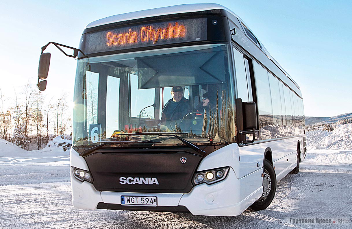 Гибридный 12-метровый автобус [b]Scania Citywide LE CK320UB4X2LB[/b] с переменной высотой пола. Предназначен для городских и пригородных перевозок. Непривычно тихий, при езде создаётся полная иллюзия, что это автобус на электротяге