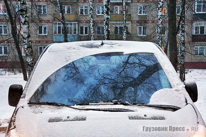 Зона очистки ветрового стекла хорошая, но хотелось бы, чтобы «мёртвая зона» у левой стойки была поменьше