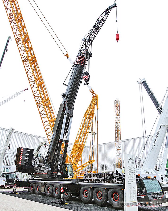 Liebherr LTM 1450-8.1