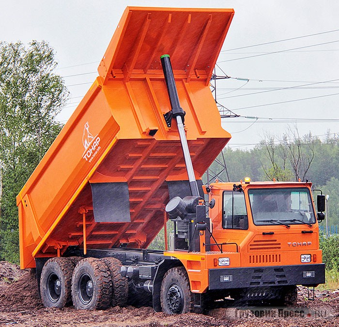 «Тонар-4525» со стандартным 25-кубометровым кузовом