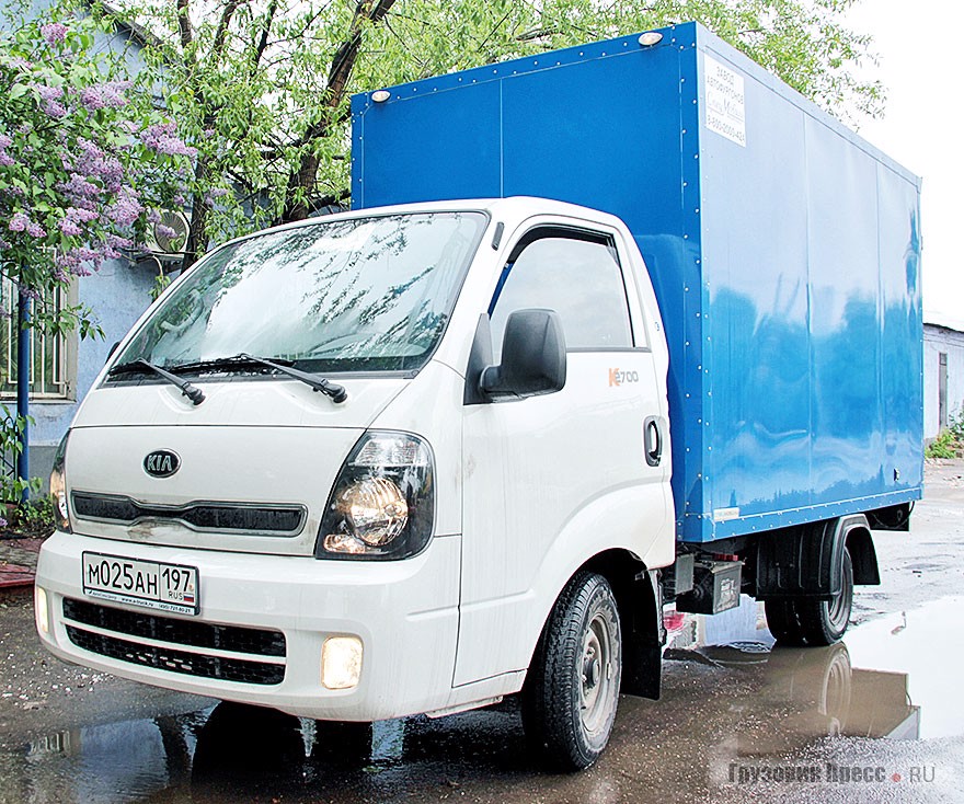 Почти близнецы-братья Kia Bongo и Hyundai Porter второго поколения