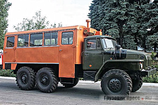 Вахтовая машина ВМ-4320 мод. 4221-01 с боковой запасной дверью