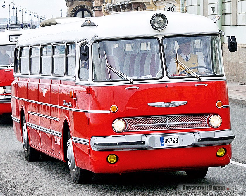 [b]Ikarus-55.14 Lux[/b]. Именно такими 55-е «сигары» поступали в СССР активнее всего; машины в этом исполнении работали в том числе и на маршруте Таллин–Ленинград