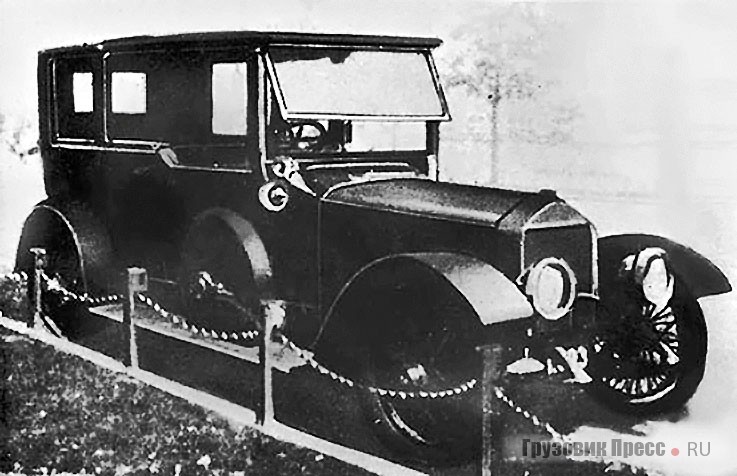 Первый Wolseley, собранный в Японии. 1917 г. Одна из таких машин использовалась в Адмиралтействе Японии