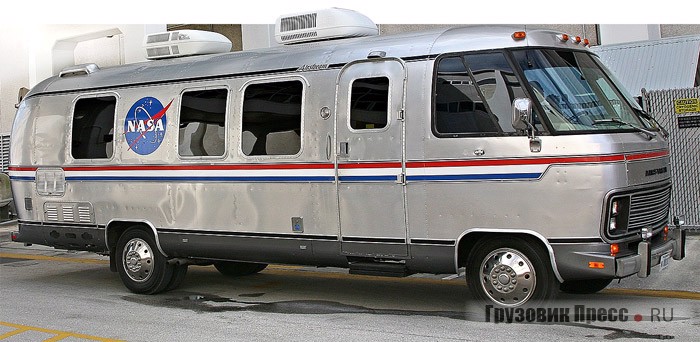 Автобус доставки астронавтов Airstream «Astrovan»