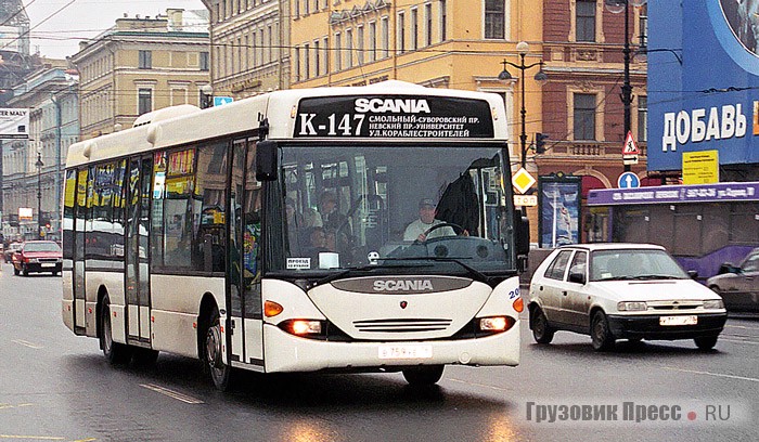 Автобус Scania CL94UB 4x2 OmniLink,  собранный на заводе «Скания-Питер», на улицах Санкт-Петербурга, 2002 г.