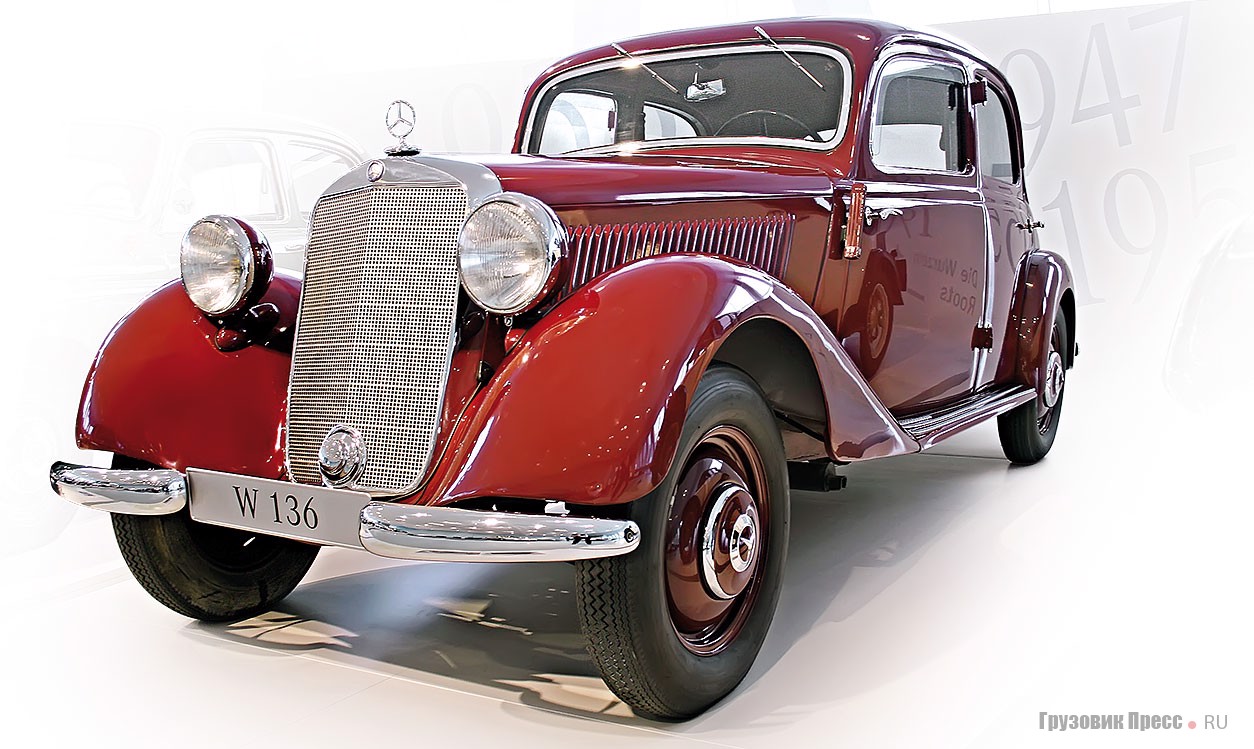 [b]1951. Mercedes-Benz 170 D (W136).[/b] В 1949 году модель 170 D представляла собой первый легковой автомобиль с дизельным двигателем в послевоенной Германии. Наряду с бензиновой версией 170 V образца 1947 года он – подлинный основоположник Е-класса. Под его капотом был 4-цилиндровый мотор объемом 1767 cм[sup]3[/sup] и мощностью 40 л.с. при 3200 мин[sup]-1[/sup]. С ним «170-й» развивал максимальную скорость 100 км/ч. Годы выпуска – 1949–1953. Суммарный объем производства – 26 758 экз.